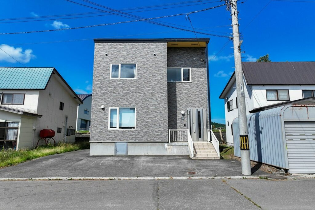 Kutchan Spacious 6-Bedroom House