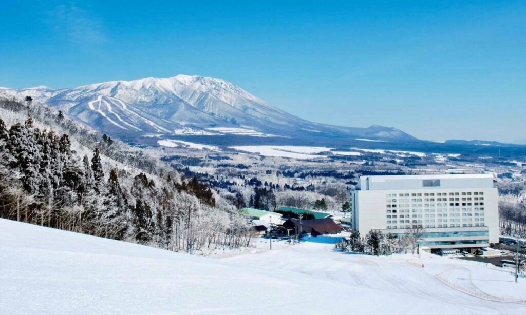 Shizukuishi Prince Hotel with Mt. Iwate in the distance from the A1 trail