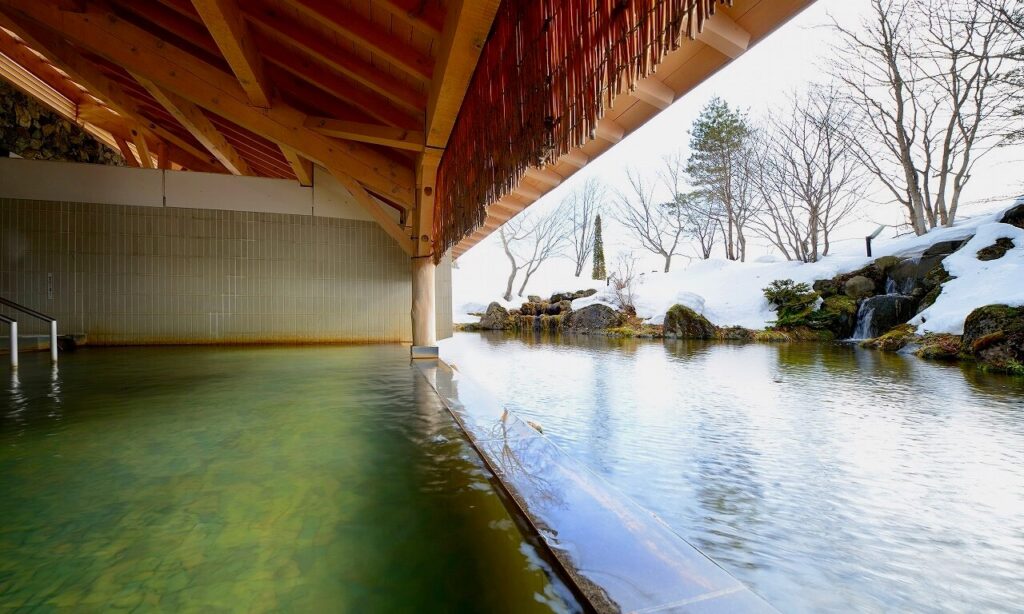 Takakura Onsen, an outdoor bath at the Shizukuishi Prince Hotel