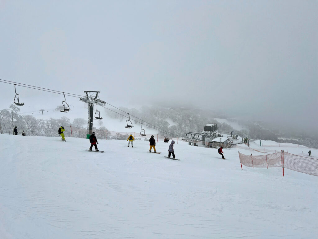 Jumbo Pair Lift and Champion course at the top of Niseko Annupuri
