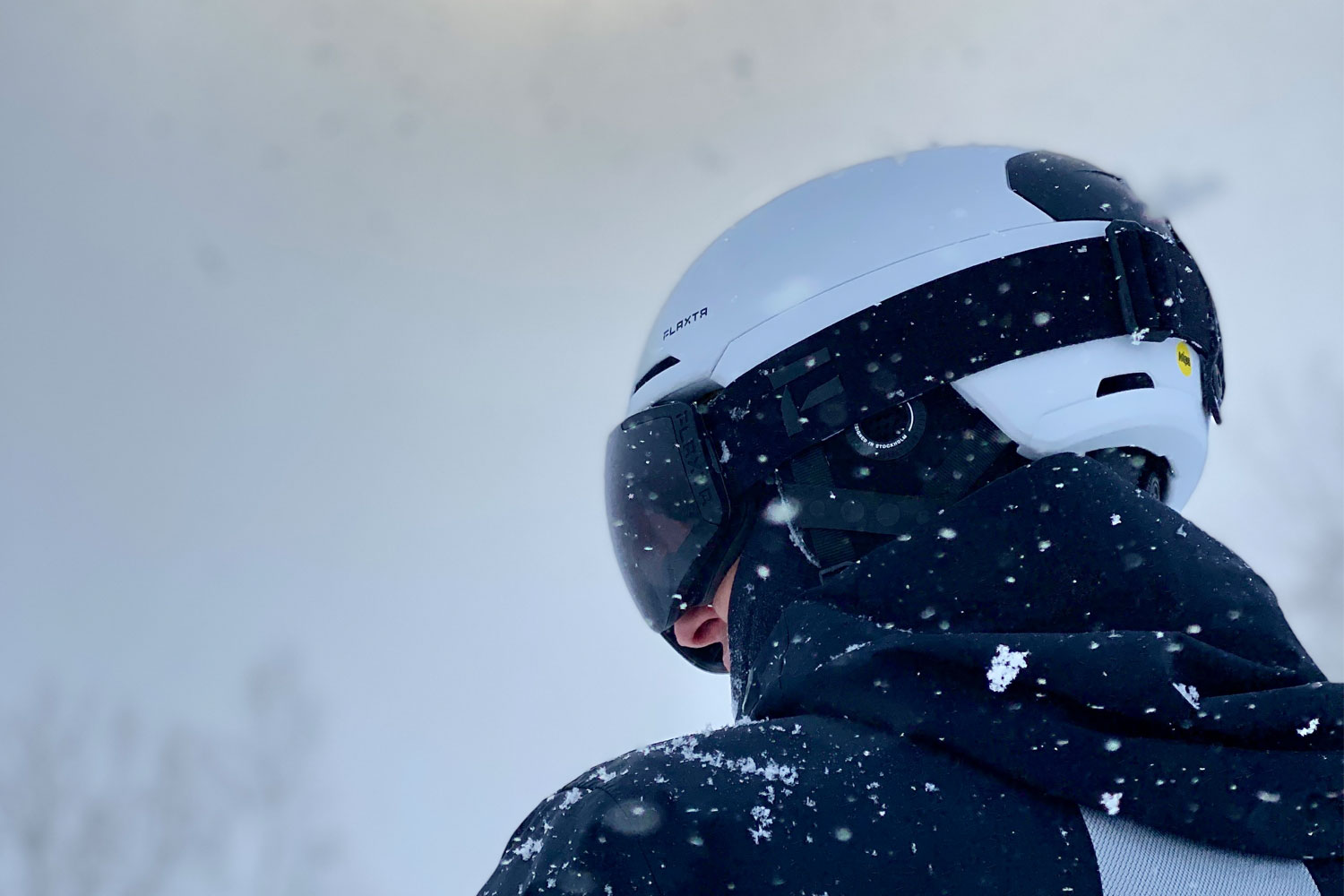 Testing Flaxta's Deep Space helmet in Niseko, Japan | Ski Asia