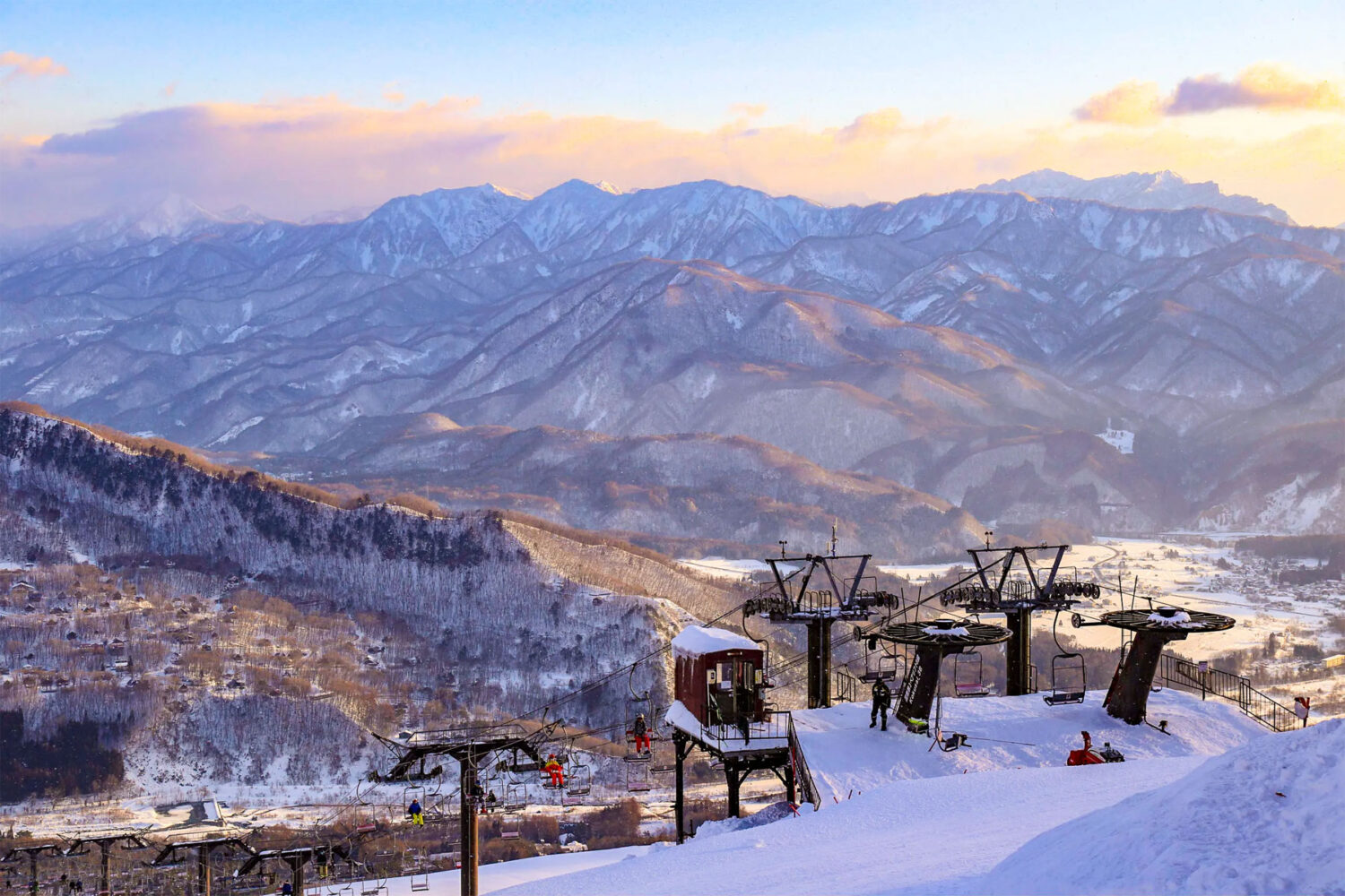 ski tours to japan 2023