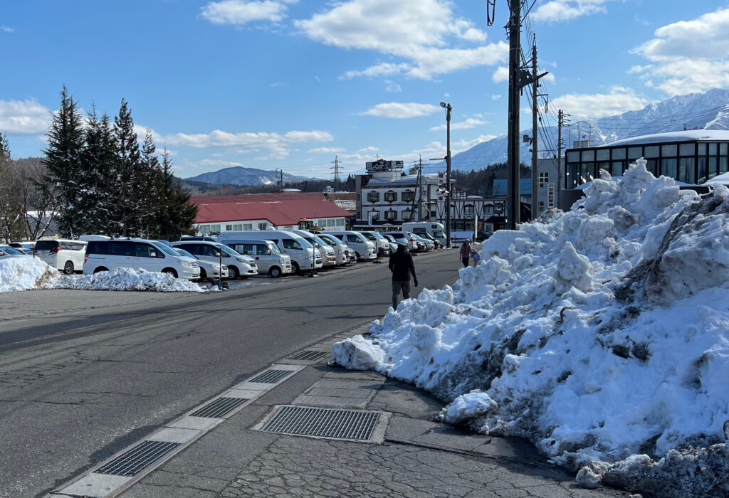 Often ski resorts have reserved priority parking for campervans close to the lift, like here at Tsugaike Kogen.