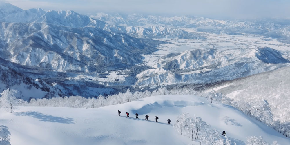 Japan’s hidden powder heaven – Freeriding Minamiuonuma (ft. Anti Autti)