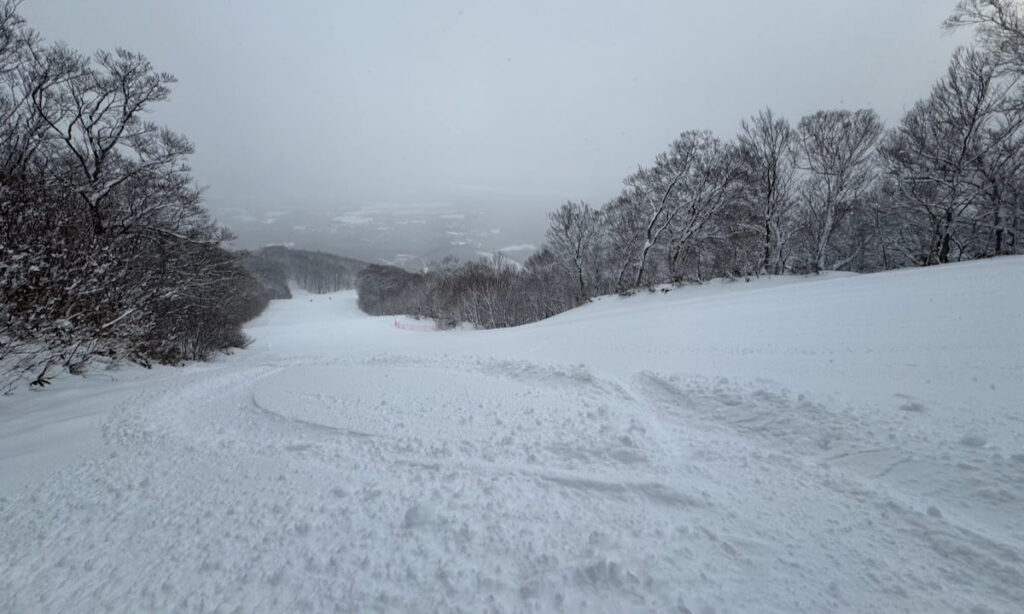 The rolling upper part of the White Course at Shimokura, Hachimantai Resort. Image: Eliot Cochrane