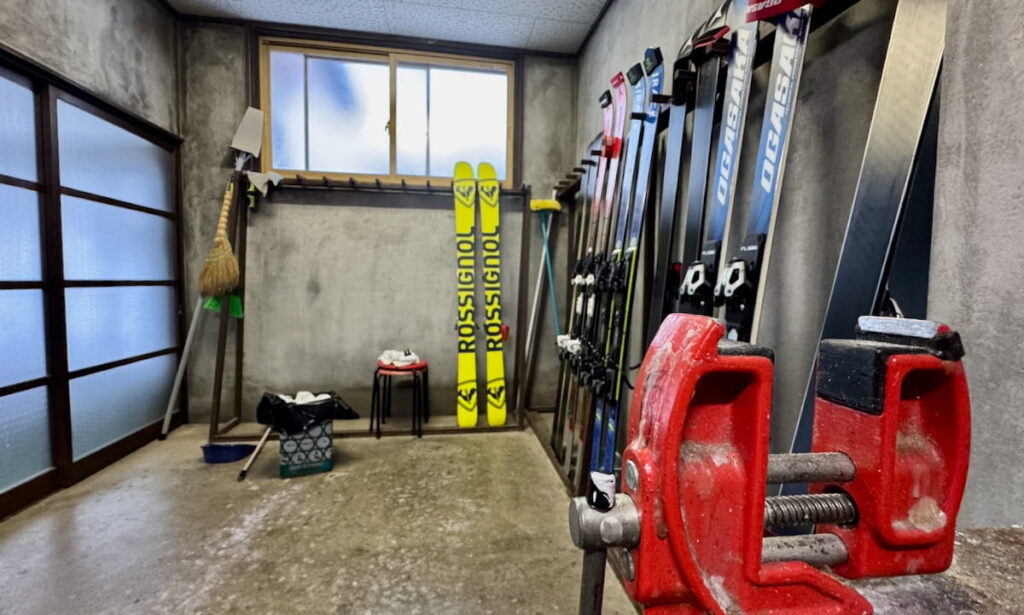 Communal ski drying and waxing room. Image: Eliot Cochrane