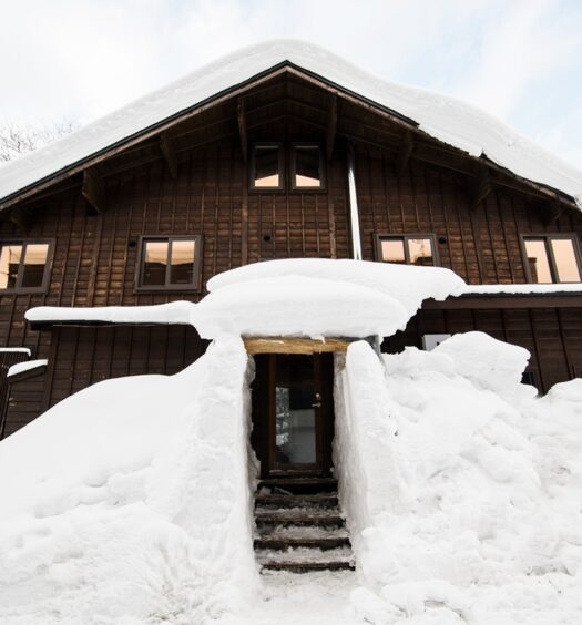 Iconic Niseko Property With Restaurant And Apartments