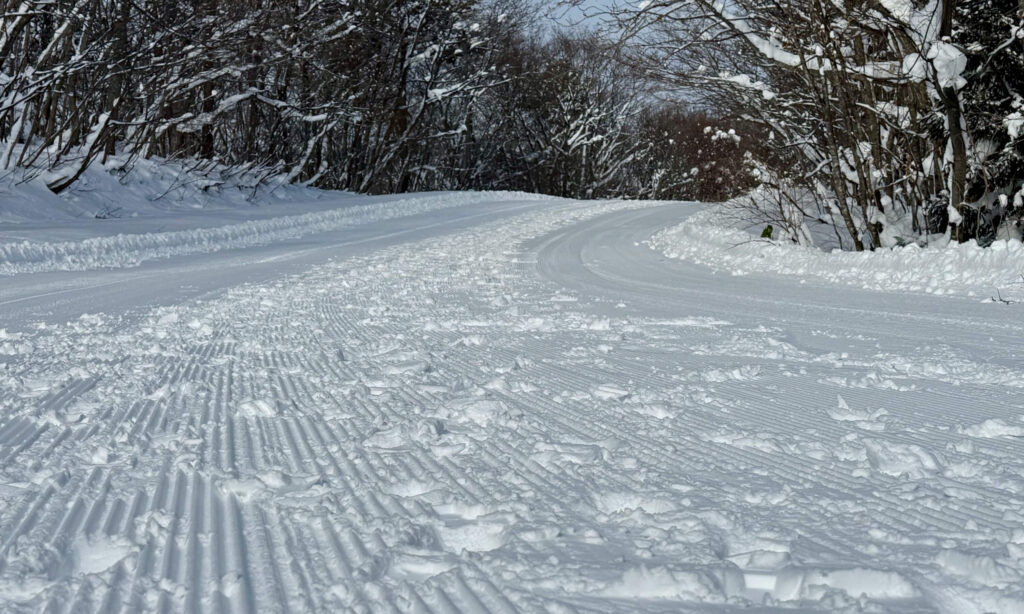 Five-minute bootpack from the top of the second pair lift to the top of the C trail.