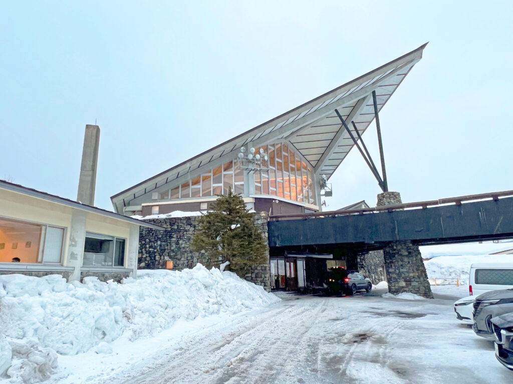 The entrance to the Okushiga Kogen Hotel. The bridge-like patio area on the second floor leads directly to the ski slopes.
