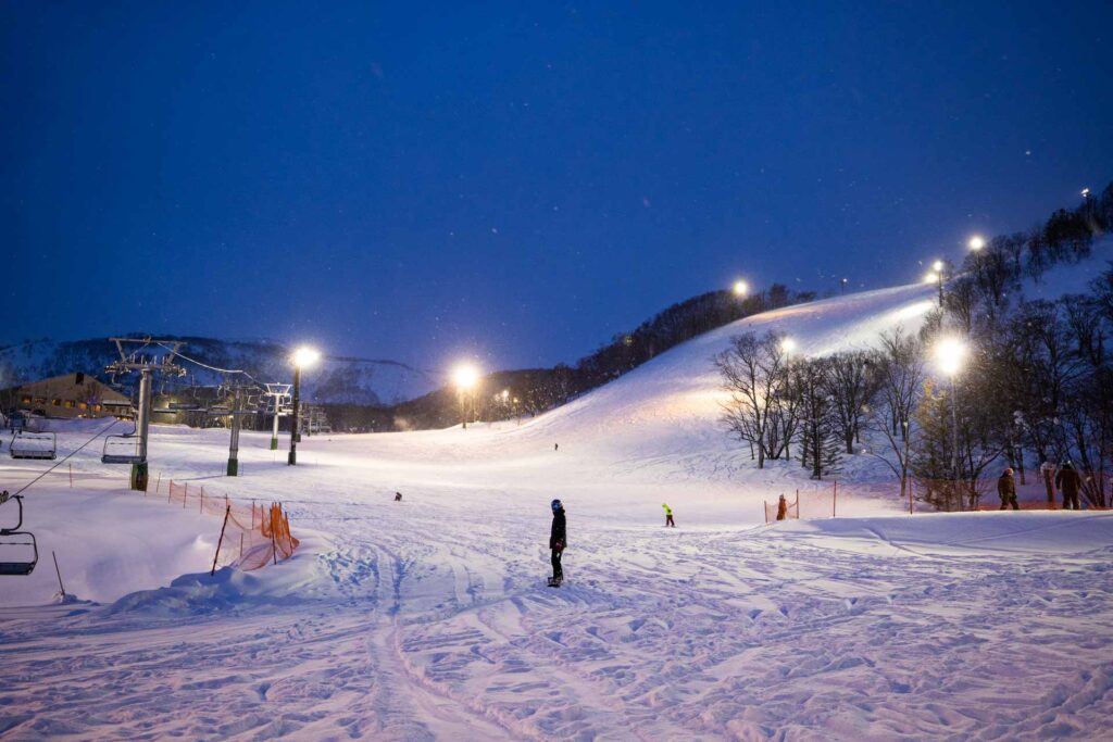 Night skiing, Japan